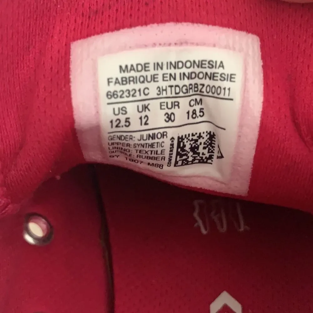 Converse hot pink